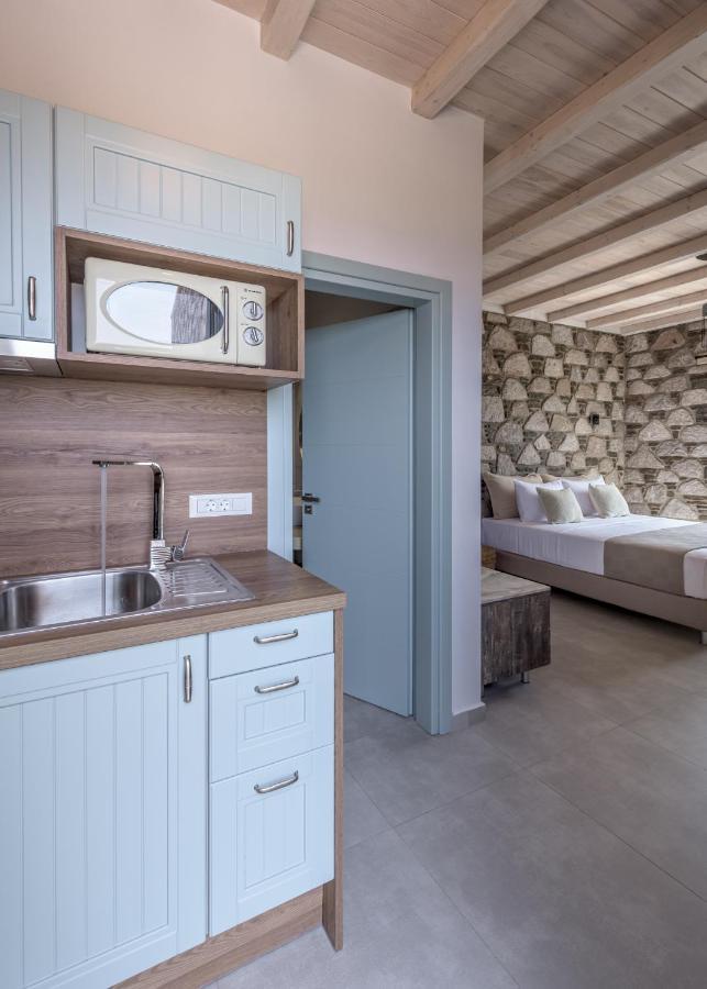 Thea Sunset Suites Mytakas Exteriör bild